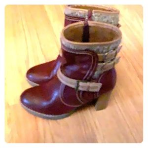 Women’s ankle heeled boots by Muk Luk